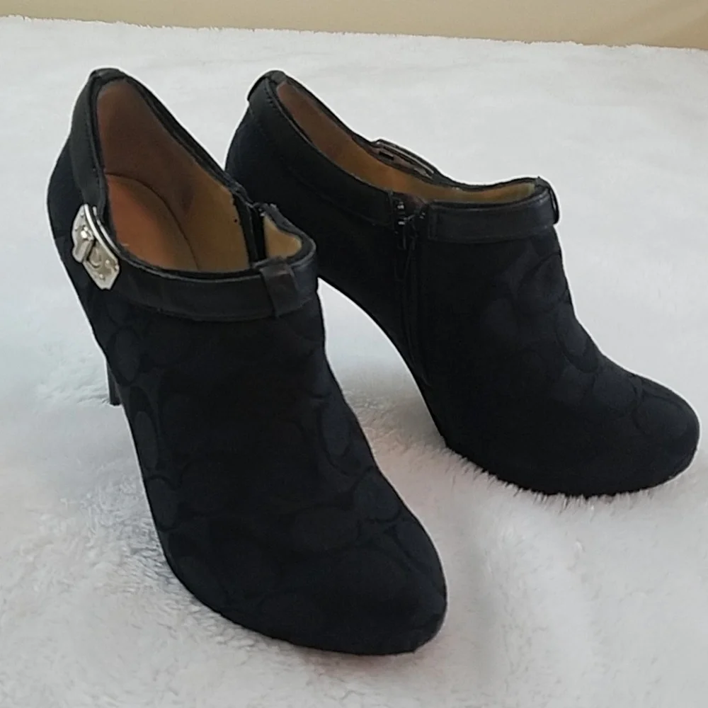 Coach Delilah Sz 8 Blk Signature Platform Booties - Picture 1 of 8